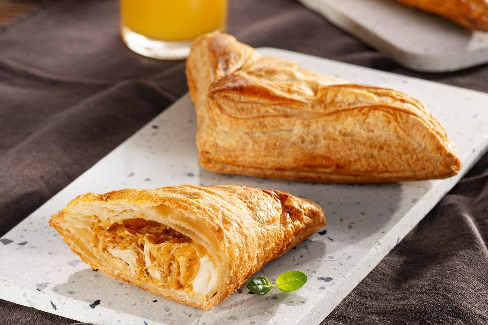 Folhado assado recheado da linha Gourmet